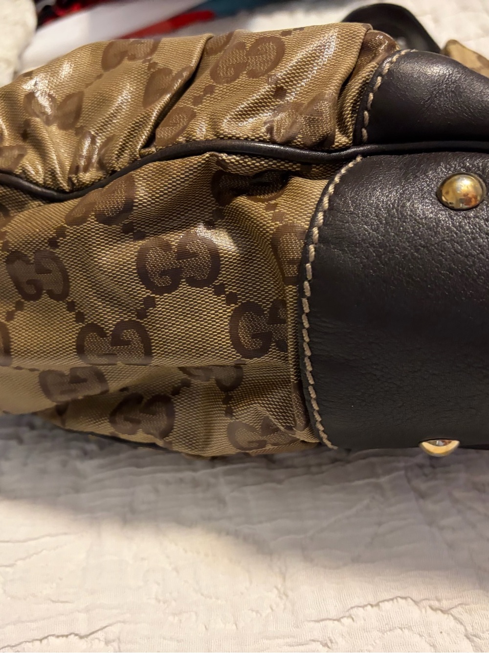 Gucci Brown Monogram Shoulder Bag with Dark Leather Trim - Picture 4 of 8